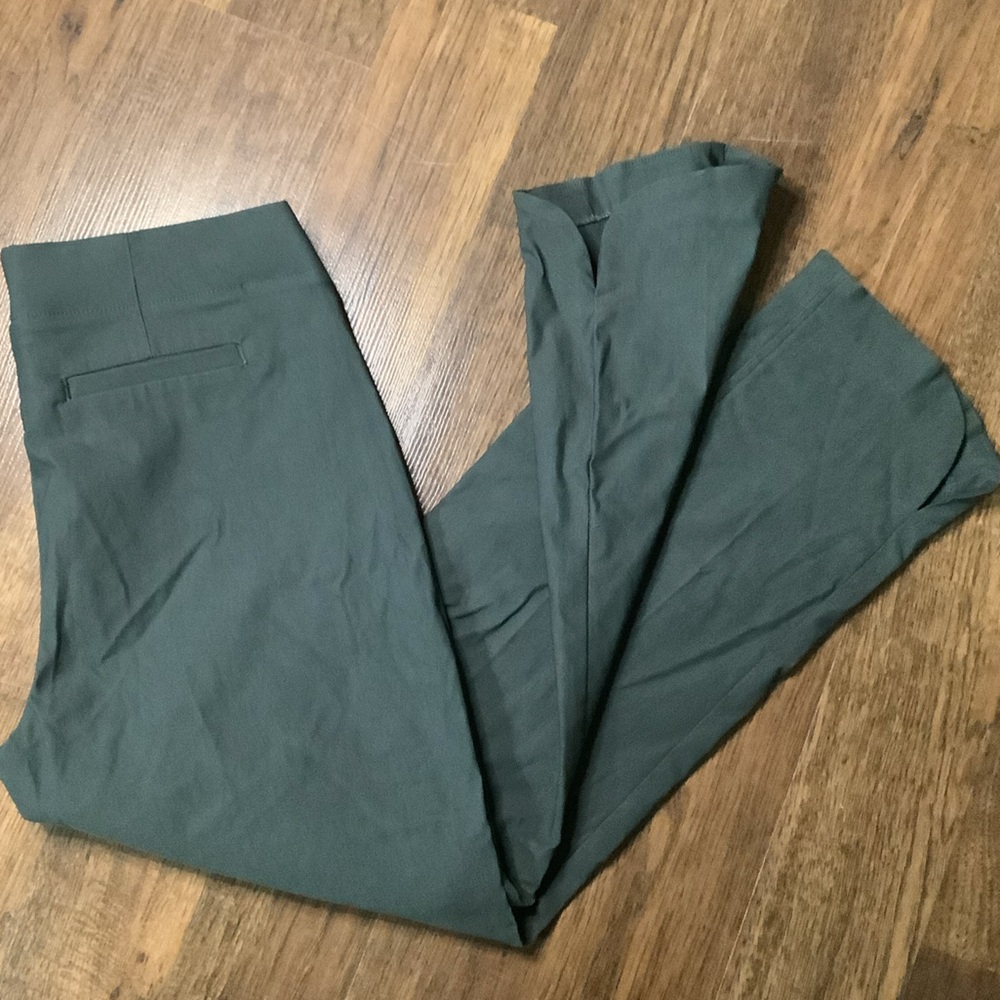 NWOT TRIBAL Capri Pants - in dark sage‎